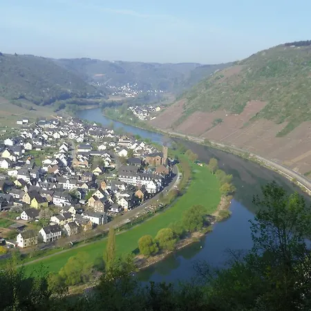 Haus Schwarzenberg 3* ארנסט